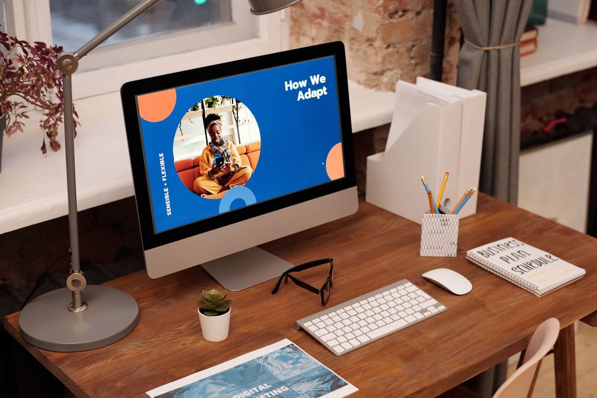 Representative photo for LG 27GR95QE-B 27" OLED monitor: a desktop monitor on a desk