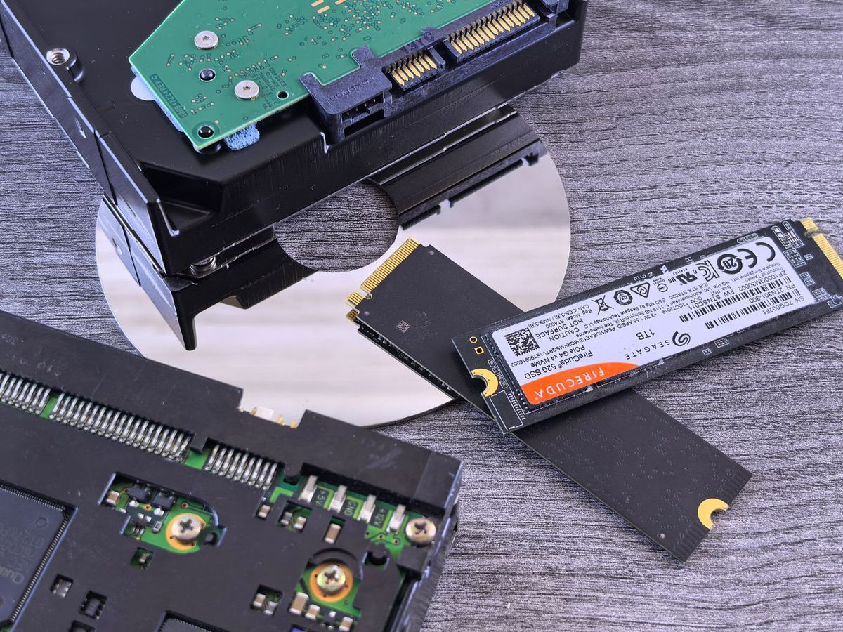 Representative photo for Samsung 990 Pro 2TB: an M.2 NVMe solid-state drive